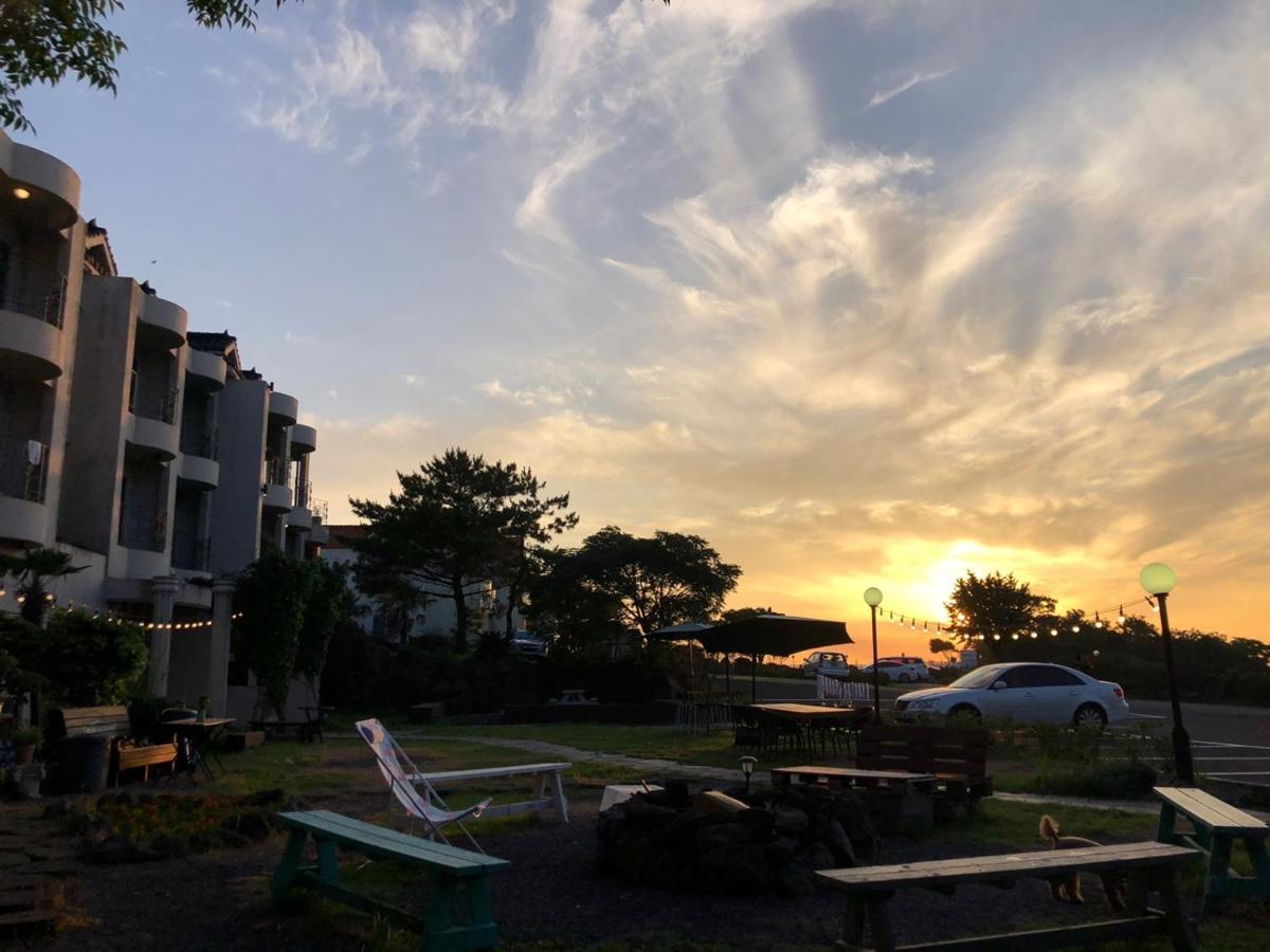 Jeju Playground Pansiyon Dış mekan fotoğraf